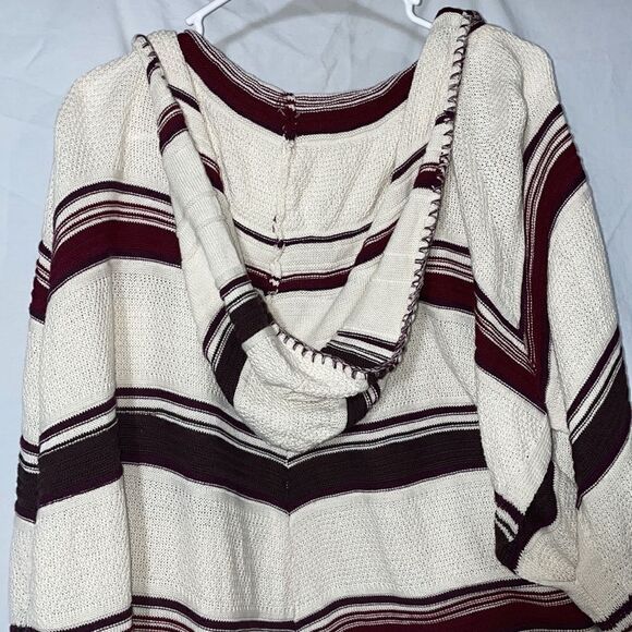 Umgee sleeveless poncho style sweater - Picture 7 of 8
